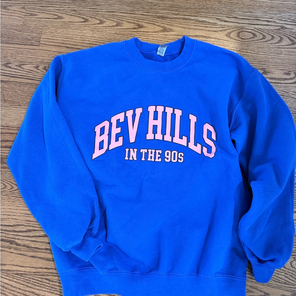 Vici sweatshirt medium